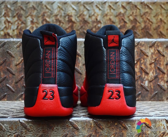 神之战靴-Air Jordan 12 Black/Red细节剖析图4