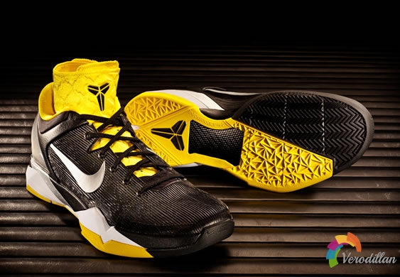 以速度超越:Nike Kobe VII System Supreme发售简评