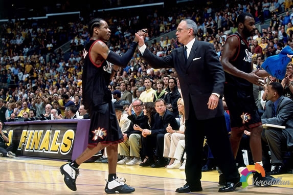 1999-2004年NBA总决赛经典战靴盘点