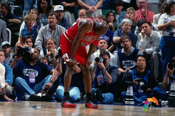 1991-1998年NBA总决赛经典战靴盘点