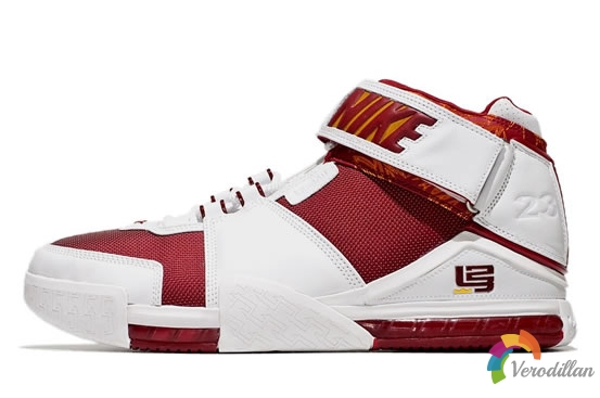 创意无穷挑战极致:Nike LeBron系列鞋款回顾图2