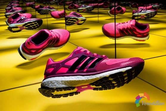 ADIDAS 2014秋冬机能跑鞋再进化