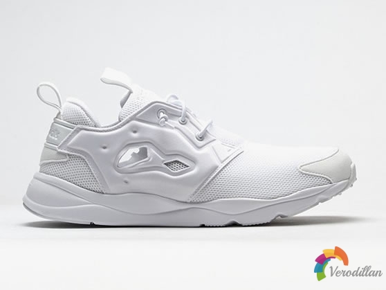 全白层次感:REEBOK FURYLITE TRIPLE WHITE发布