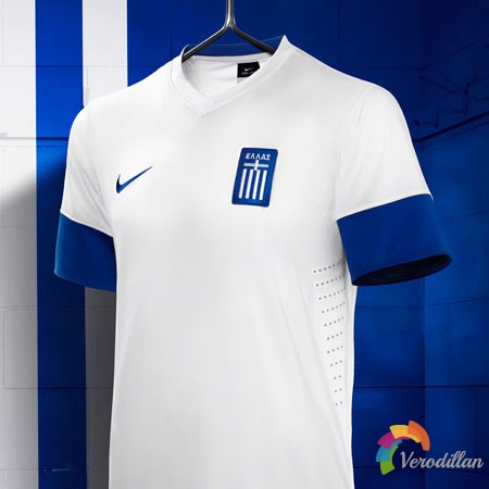 希腊国家队2013/14赛季主客场球衣设计曝光图1