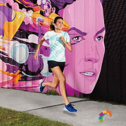 ASICS FlyteFoam疾速系列推出两款高性能跑鞋