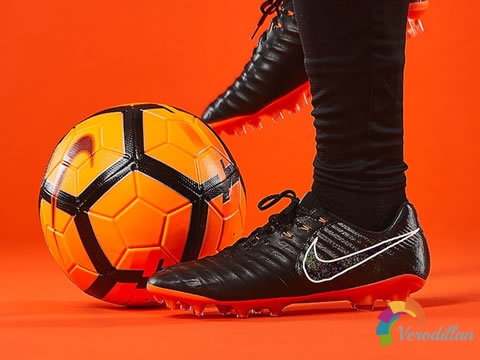 耐克Fast AF Pack足球鞋套装,领略极富创意的足球风格图2