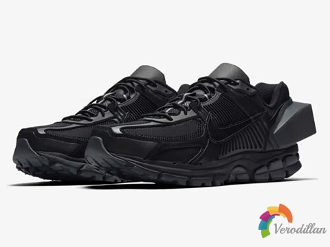 除了椰子AJ,Sacai x Nike联名也不错
