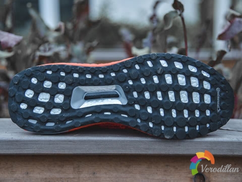 是跑鞋还是潮鞋:adidas UltraBOOST Uncaged开箱图4