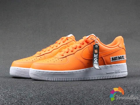 大玩解构风:Nike Air Force 1 Low亮眼橙色图1