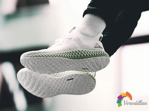 Adidas Alphaedge 4D boost跑鞋,堪称球鞋界的里程碑