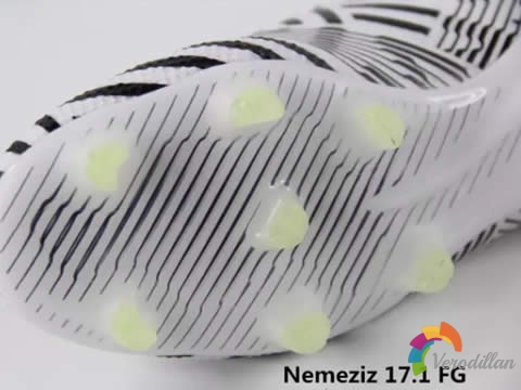 阿迪达斯Nemeziz超顶级vs顶级细节对比图8