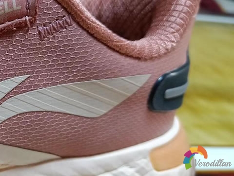 [开箱报告]李宁云五代SHIELD跑鞋怎么样图3