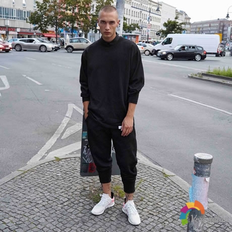 重塑经典:属于adidas Originals EQT的美学设计图1